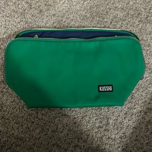 Kusshi Everyday Makeup Bag